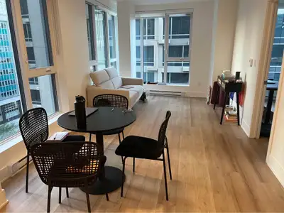 Condo 2 Beds 1 Bath - Apartment