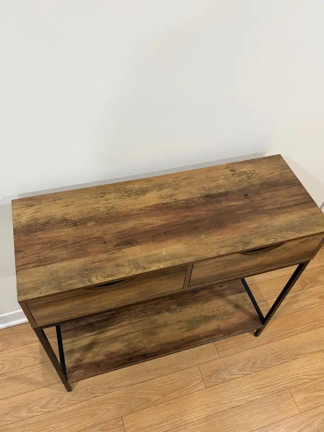 Table console in Other Tables in Laval / North Shore - Image 5