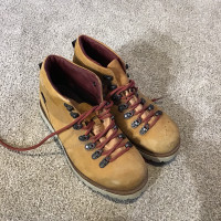 Men’s Waterproof The North Face Boots US Size 8