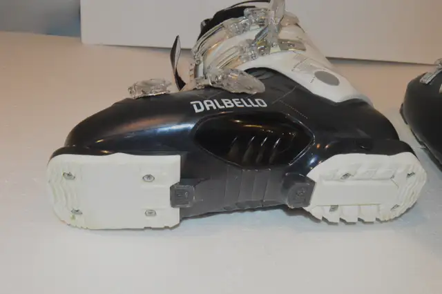 Dalbello Ultra Flex Index 65 - 26.5 308mm Women Ski Boots White in Ski in Markham / York Region - Image 10