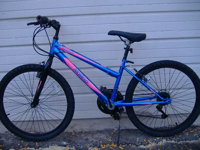 MOVELO 24" MOUNTAIN BIKE 18 SPEED NICE SHAPE in Mountain in Kitchener / Waterloo - Image 5