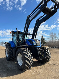 For sale New Holland t7.230 tractor with loader