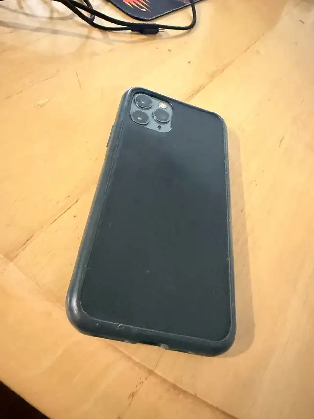 iPhone 11 pro in Cell Phones in Laurentides - Image 3