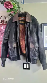 DANIER Thinsulater men's leather coat size medium 