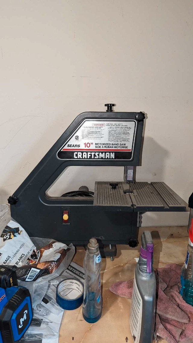 Craftsman 10" band saw in Power Tools in Swift Current