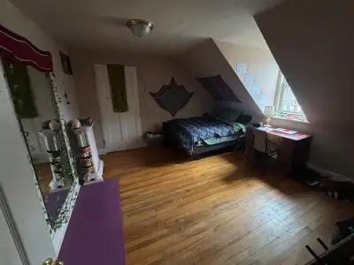 Summer sublet available May 1st through end of August (can move in during late-April if desired). Fu...