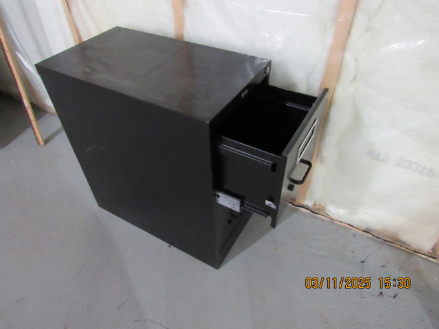 2 DRAWER LETTER FILING CABINET in Other in Red Deer - Image 2