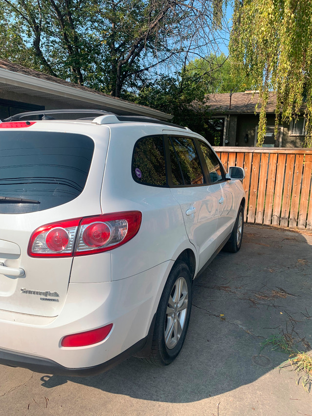 Hyundai Santa Fe in Cars & Trucks in Calgary - Image 4