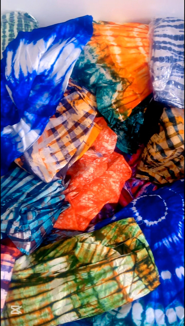 Tissus Tie-Dye Neufs dans Autre  à Ville de Montréal - Image 2
