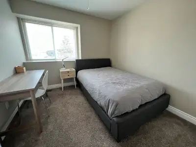 Private Room 4 Rent - Clean Quiet House - Female TRU Student