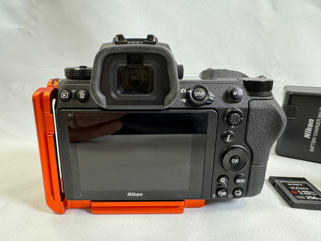Nikon Z7 Mirrorless Digital Camera in Cameras & Camcorders in St. Catharines - Image 3