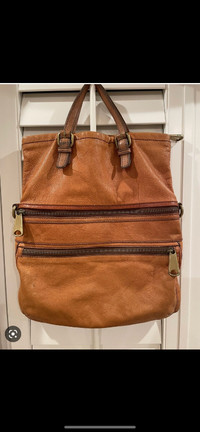 Fossil Explorer Large  Leather Fold Over Messenger Tote