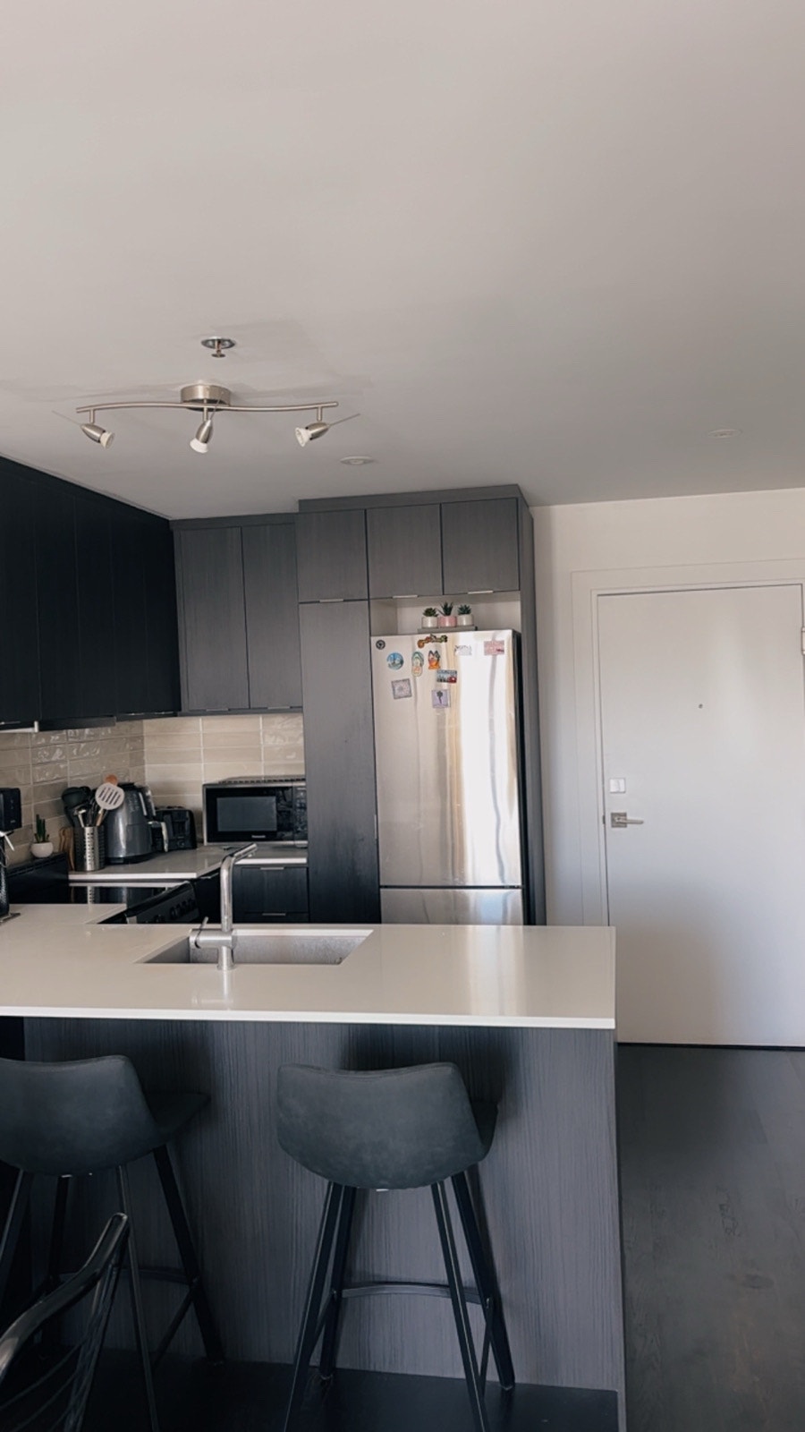 À louer- Condo semi-meublé  1 chambre dans U31 — photo 3