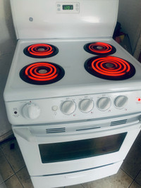 24” ELECTRIC STOVE ALMOST BRAND NEW