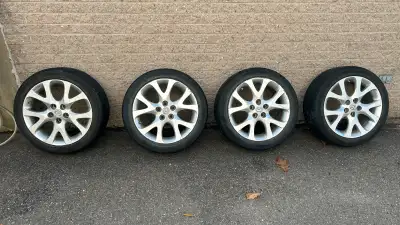 Mags Mazda et pneus Mags 18x8J, ET60, 5x114.3, CB 67.1 Pneus Nexen CP671 235/45 R18 Usure entre 5 et...