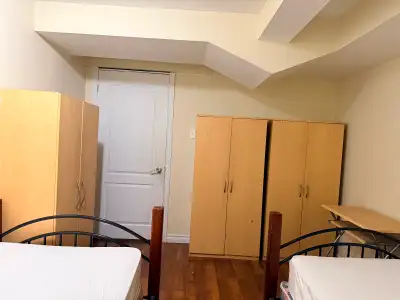 room for rent (sharing) $450 Near university of Toronto scarborough (UTSC) , Centennial college Morn...