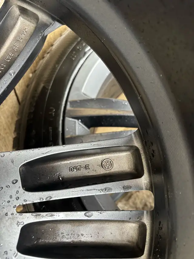20” OEM Rims /Winter tires VW Atlas in Tires & Rims in Owen Sound - Image 10