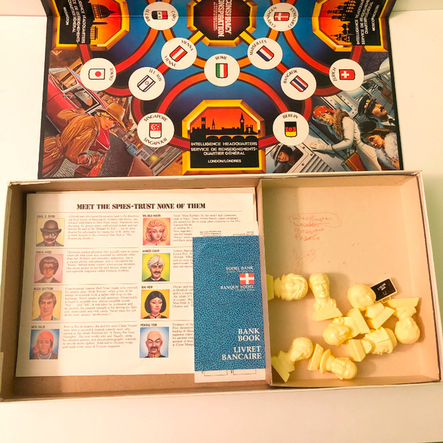 Vintage 1983 Conspiracy Board Game Milton Bradley Fr and Eng in Arts & Collectibles in City of Toronto - Image 3