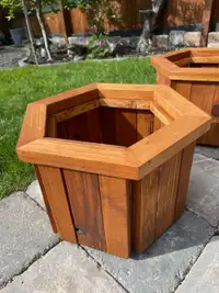 Small CEDAR planter – Strong and sturdy - Handcrafted