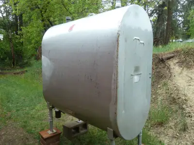 Used in good condition 1000 liter Tidy Tank. Used to store heating oil. Asking $150.00 obo.
