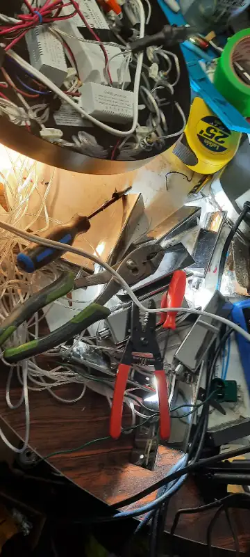 If It's Broken I Can Fix It...Anything!!  Electronics Handyman/4397322978263244812