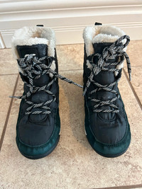 Sorel winter Whitney boots
