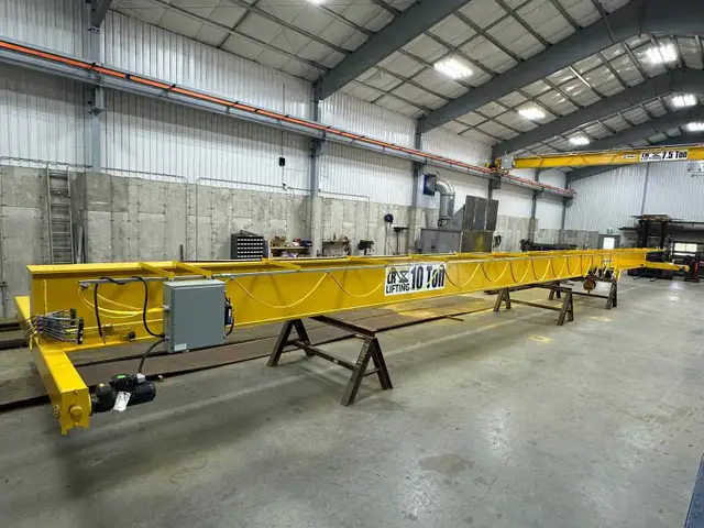 overhead cranes in Other Business & Industrial in Barrie - Image 4