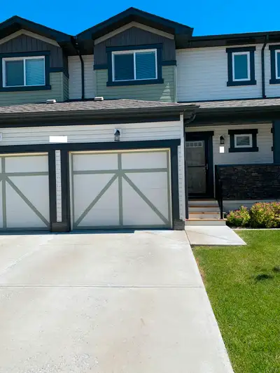 Female-Only Shared Rental in Copperwood | Quiet Home