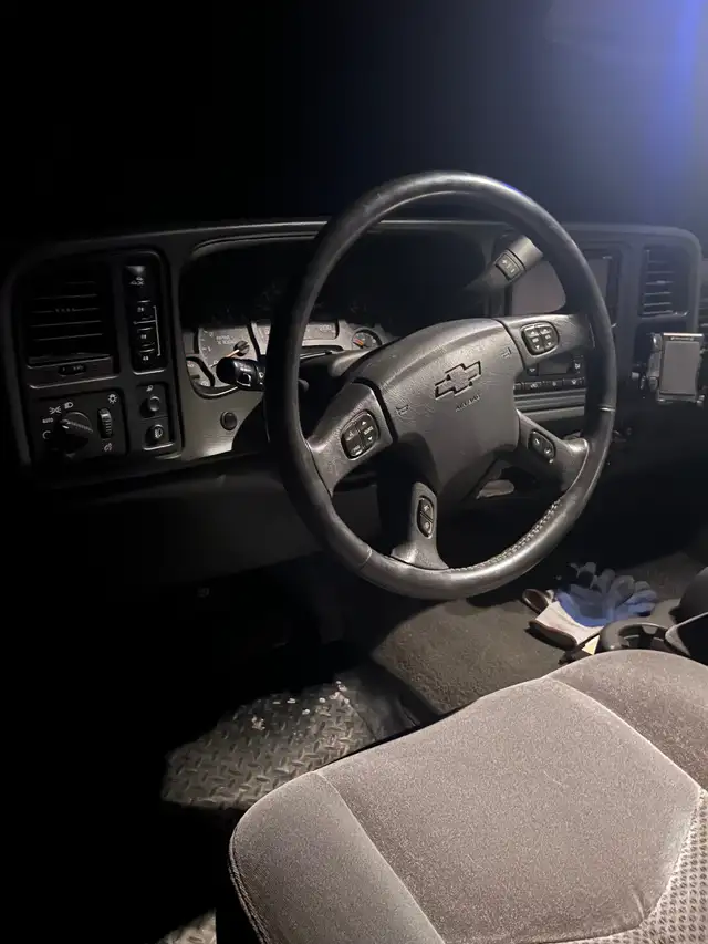 2007 Chevy Silverado Duramax in Cars & Trucks in St. Albert - Image 9