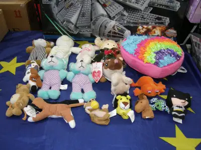 Lot de 17 Petit Toutou Animaux Oursons et Coeur Arc-en-Ciel - 10$ pour tout le lot