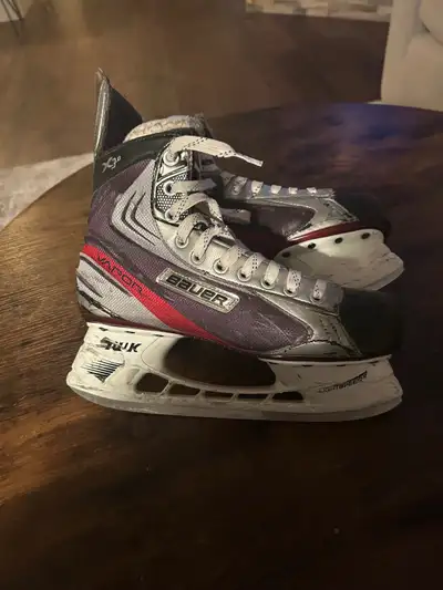 Bauer Vapor hockey skates size 8.5d, View more