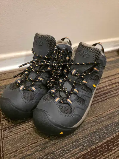 steel toe work shoes keen utility  size 35, View more