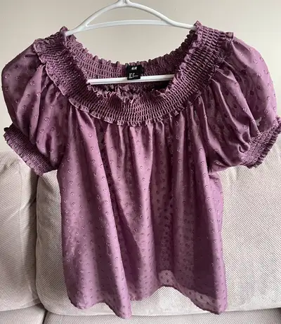 Off shoulder H&M top, View more