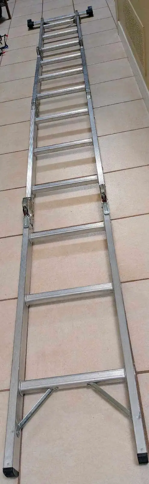 Articulating Aluminum Ladder in Ladders & Scaffolding in Oakville / Halton Region - Image 3