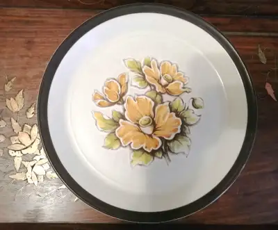 DOVER STONE STAFFORDSHIRE ENGLAND HEATHER NUTWOOD DINNER PLATE, View more