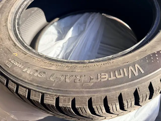 235 55 R19 Kumho WintercraftSUV WS31 Ice tires -  snow rated in Tires & Rims in Oshawa / Durham Region - Image 6