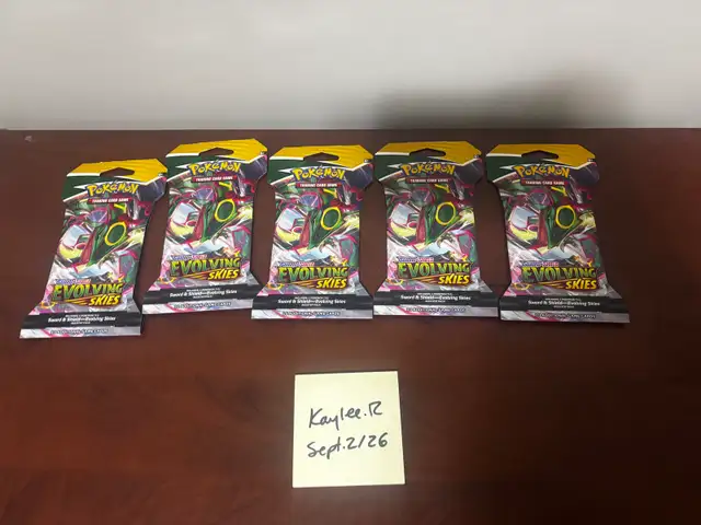 Pokemon evolving skies packs 