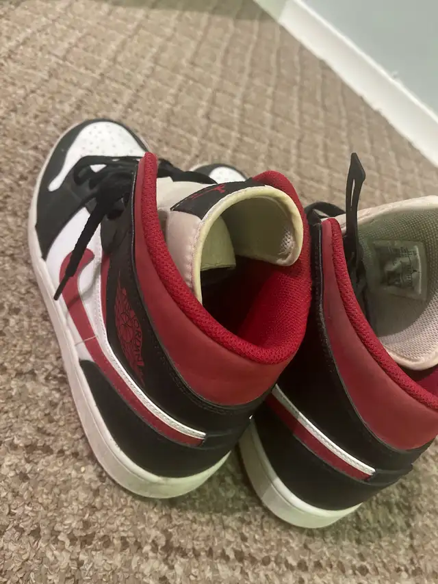 Used Nike Air Jordan’s in Men's Shoes in Kitchener / Waterloo - Image 4