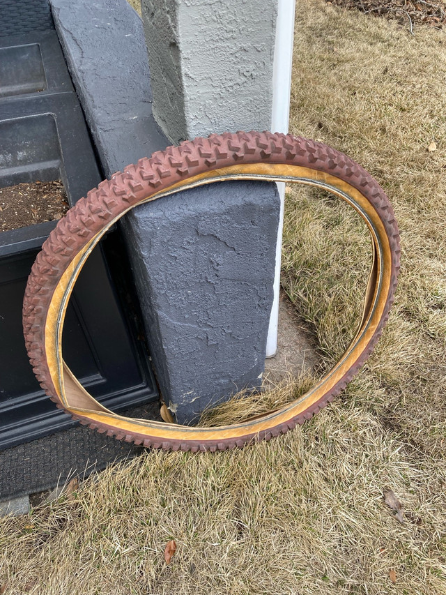 Red Ritchey Megabite tire $40 in Frames & Parts in Calgary - Image 4
