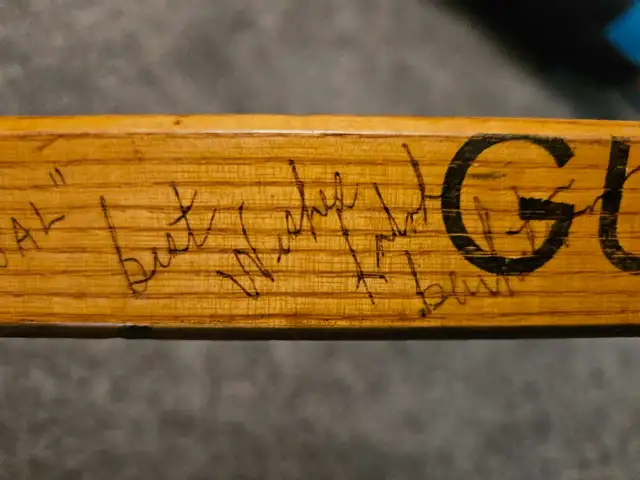 60's Game used hockey sticks in Hockey in City of Toronto - Image 3