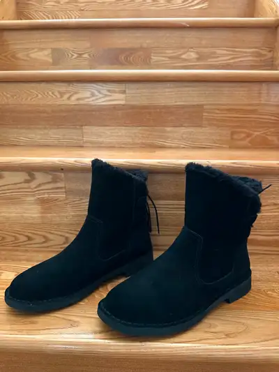 New women winter boots / 7,5 UGG, View more