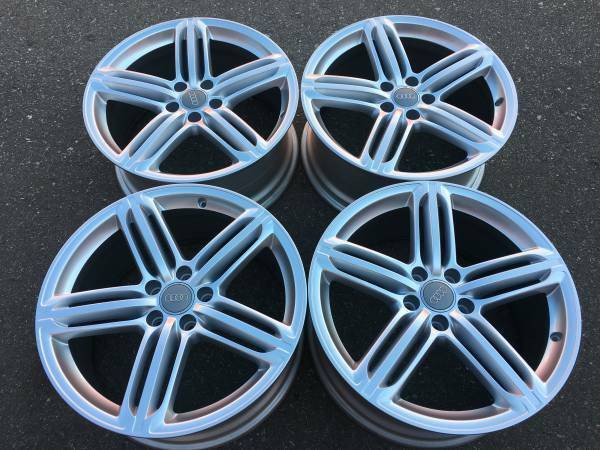Set of Genuine Factory Audi A4 S4 19" S-Line rims in showrm cond in Tires & Rims in Delta/Surrey/Langley