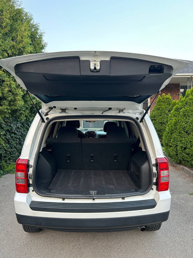 jeep patriot  in Cars & Trucks in City of Toronto - Image 3
