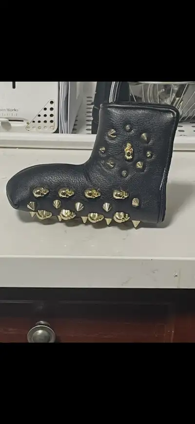 Skulls & Rivets PUTTER HEADCOVER (w/ magnetic closure), View more