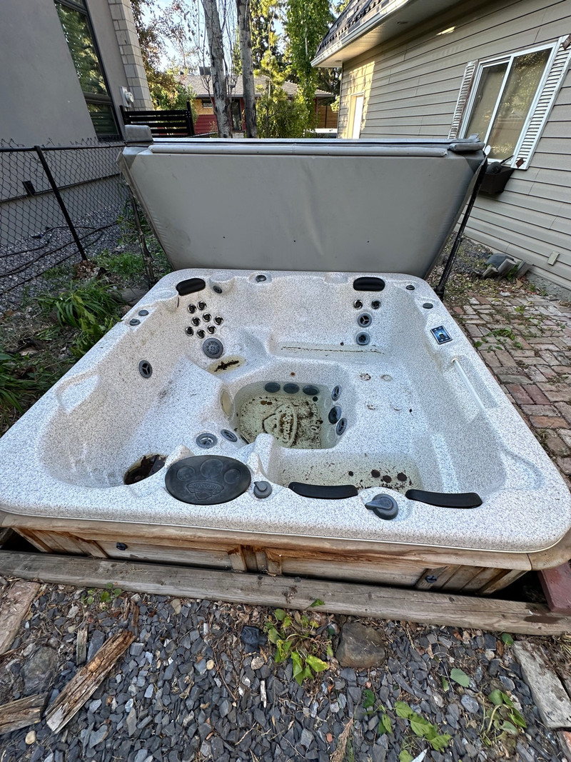Free Hot Tub Free Stuff Edmonton Kijiji