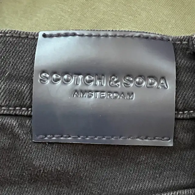 Scotch & Soda Woman's Black Straight Jeans-Size 16 (Plus) in Women's - Bottoms in City of Toronto - Image 10