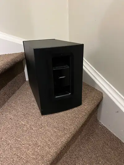 Bose wireless subwoofer from Cinemate 1 SR. Works perfectly.