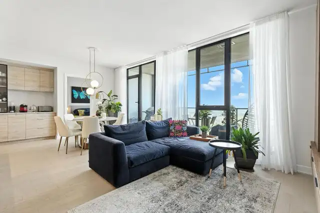 DIVAN SOFA Sectionnel EQ3– Velours Bleu Nuit – Plume in Couches & Futons in Laval / North Shore - Image 7