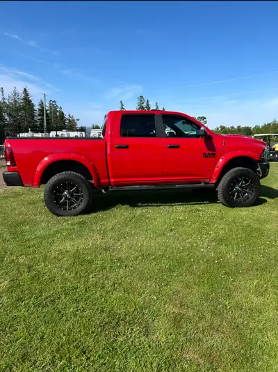 2021 Ram 1500 Warlock Hemi Original owner 96,000km 6” Pro-Comp lift. Engineer certified 37” tires Su...