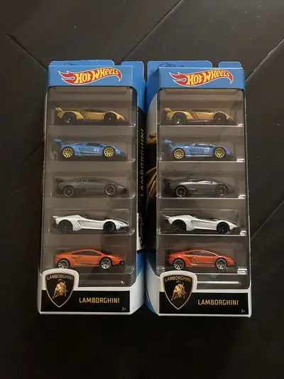 Get your hands on this awesome set of Lamborghini Hotwheels! This set includes five different Lambor...